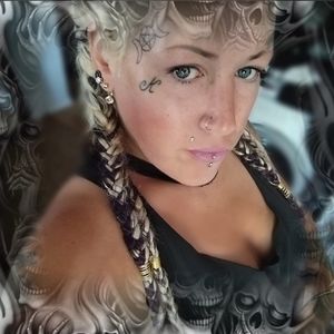 Meet your Posher, Kara